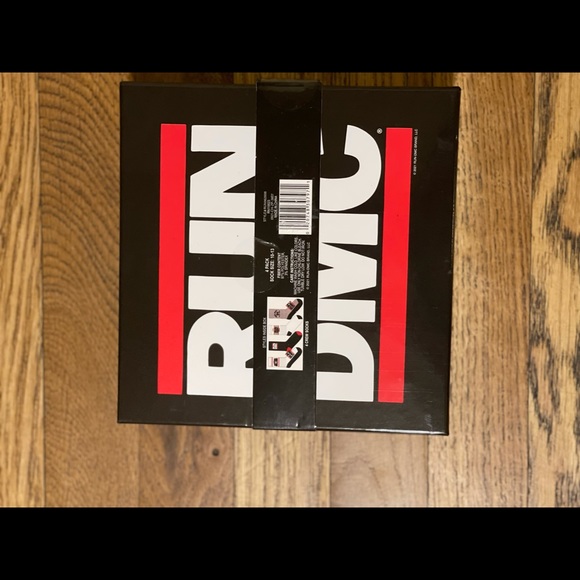 Men run dmc socks 10-13 - Picture 2 of 2